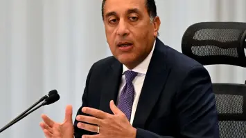 رئيس الوزراء الدكتور مصطفى مدبولي خلال اجتماع رسمي