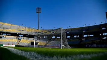 كامويش لاعب النادي الأهلي أثناء المباراة