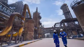 قطاع الصناعة الإماراتي يحقق نمواً قوياً بدعم مشاريع البنية التحتية