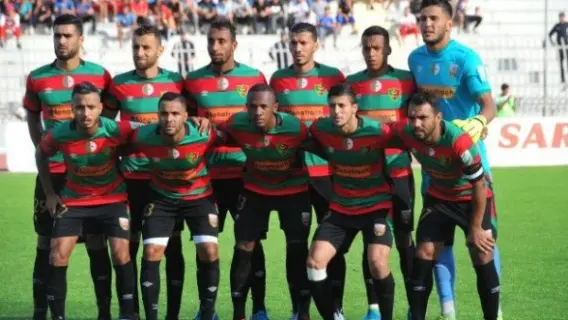 فريقا ترجي مستغانم ومولودية الجزائر أثناء المباراة